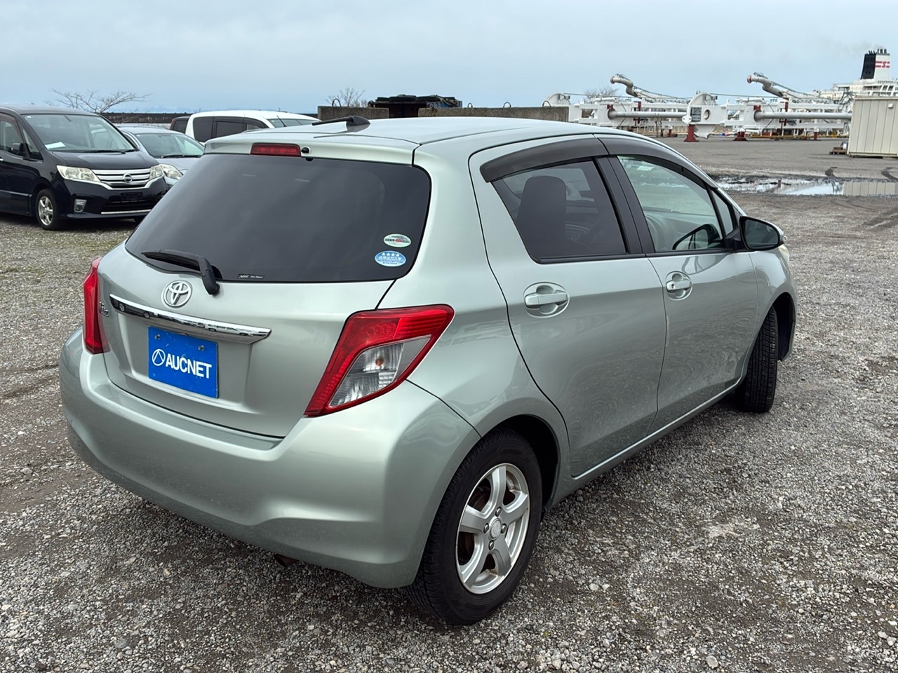 TOYOTA VITZ