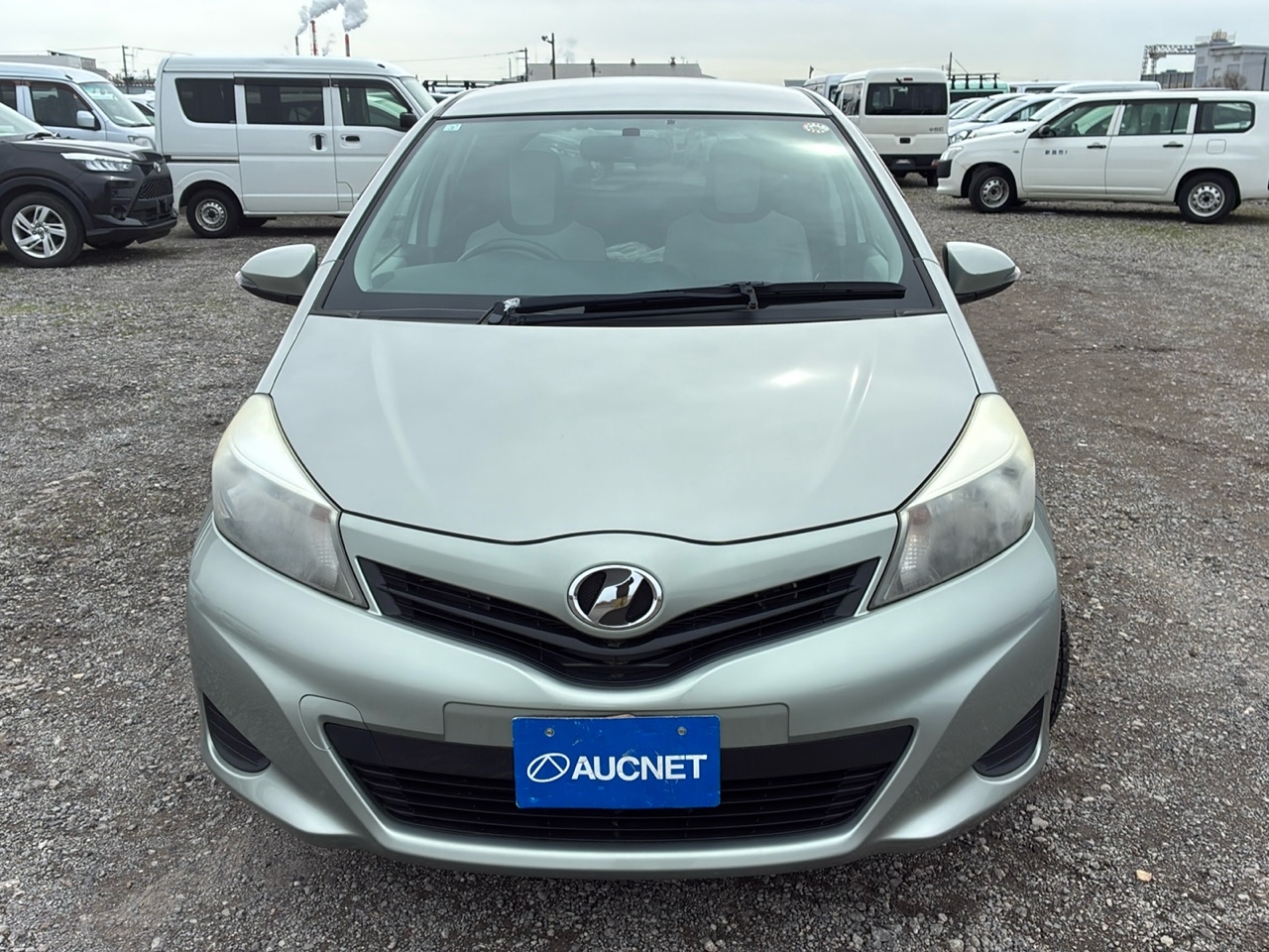 TOYOTA VITZ