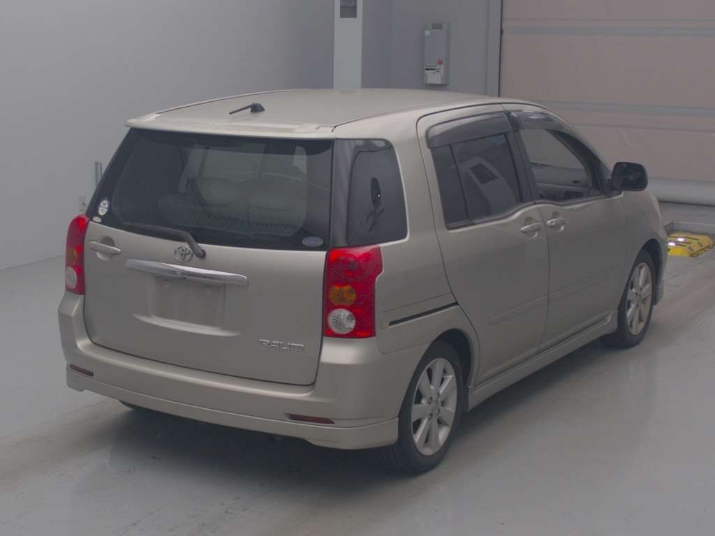 TOYOTA RAUM