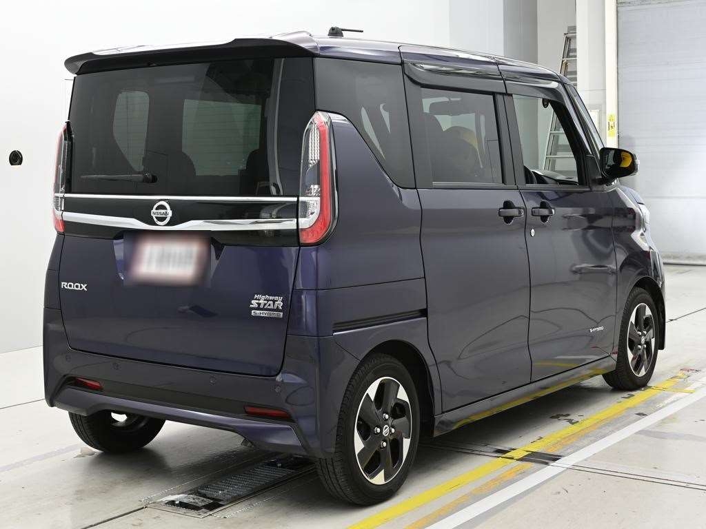 NISSAN ROOX