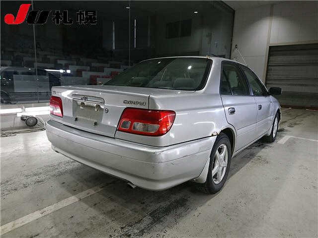 TOYOTA CARINA