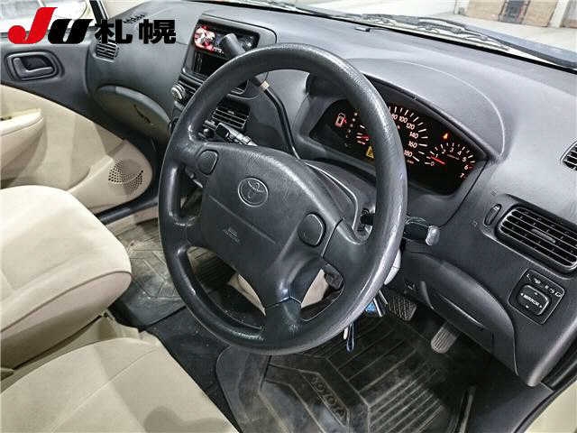 TOYOTA RAUM