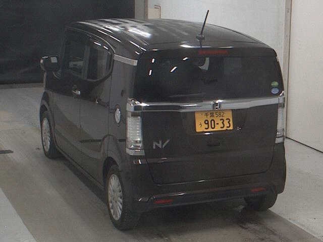 HONDA N-BOX SLASH