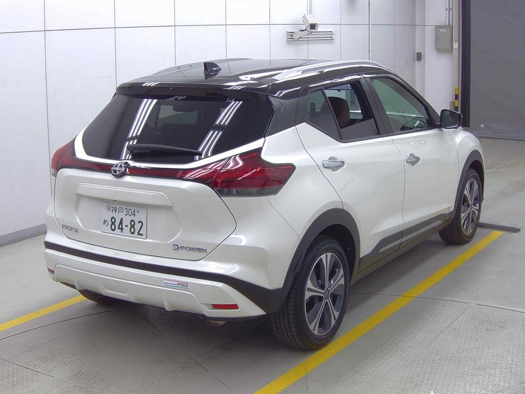 NISSAN KICKS
