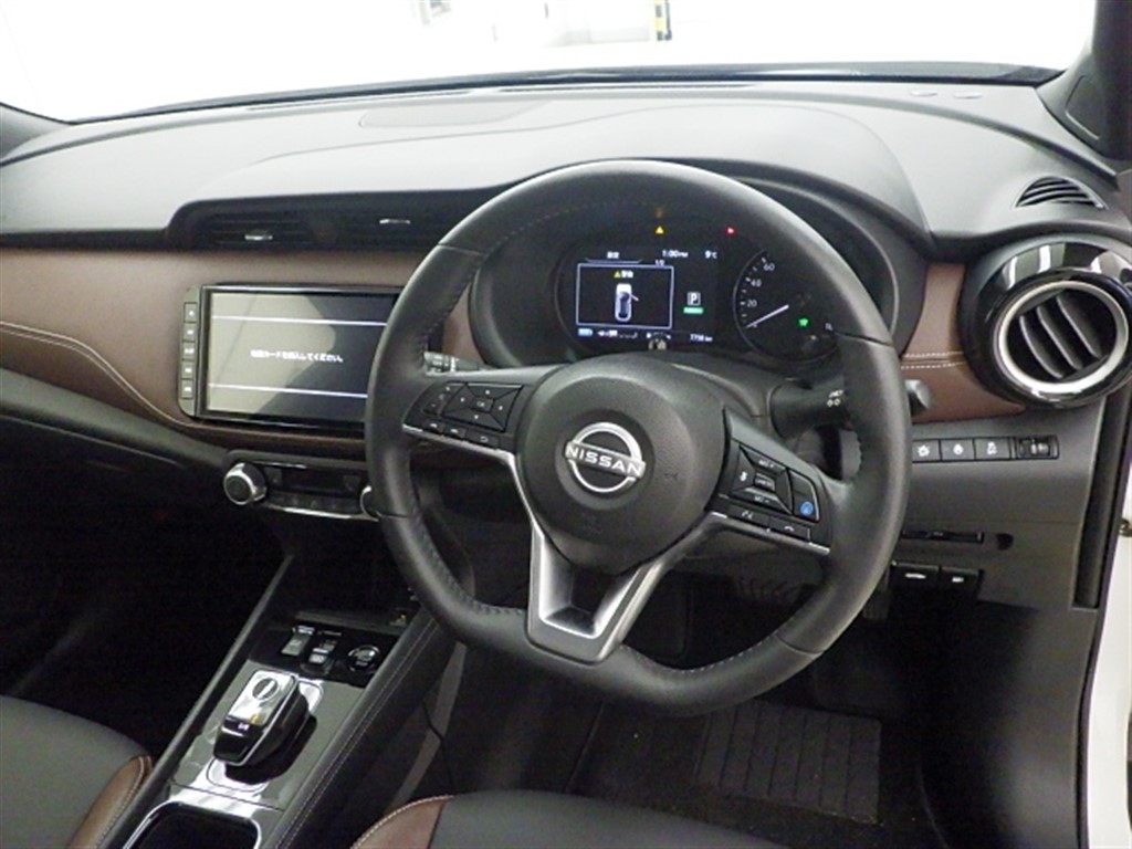 NISSAN KICKS
