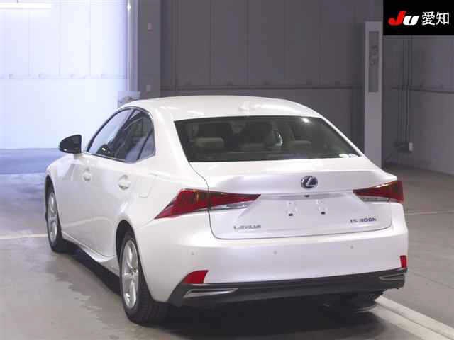 LEXUS IS300H