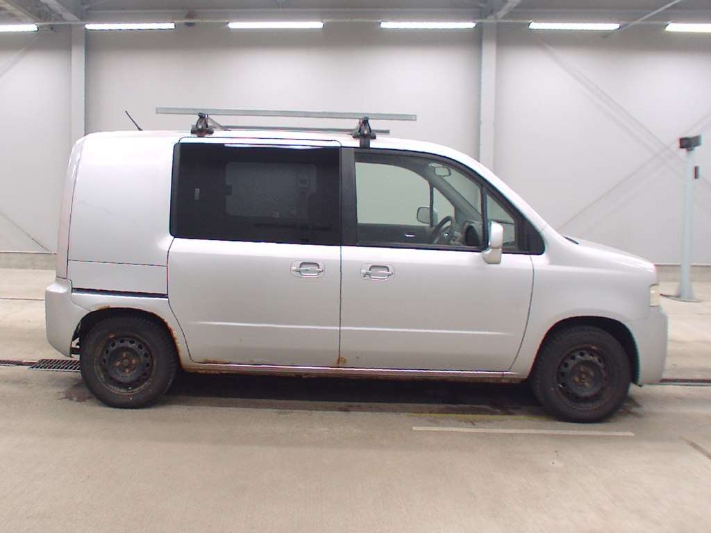 HONDA MOBILIO SPIKE