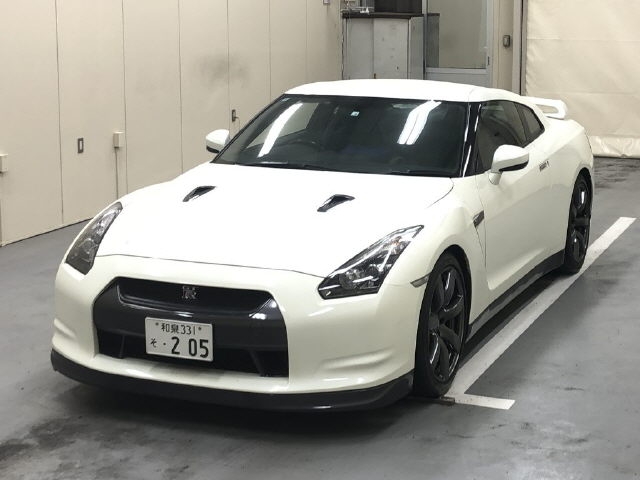 NISSAN GT-R
