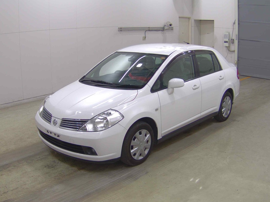 NISSAN TIIDA LATIO