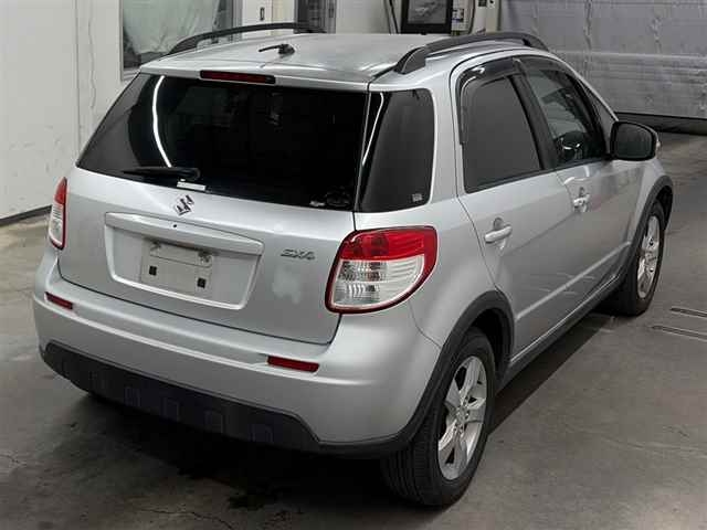 SUZUKI SX4