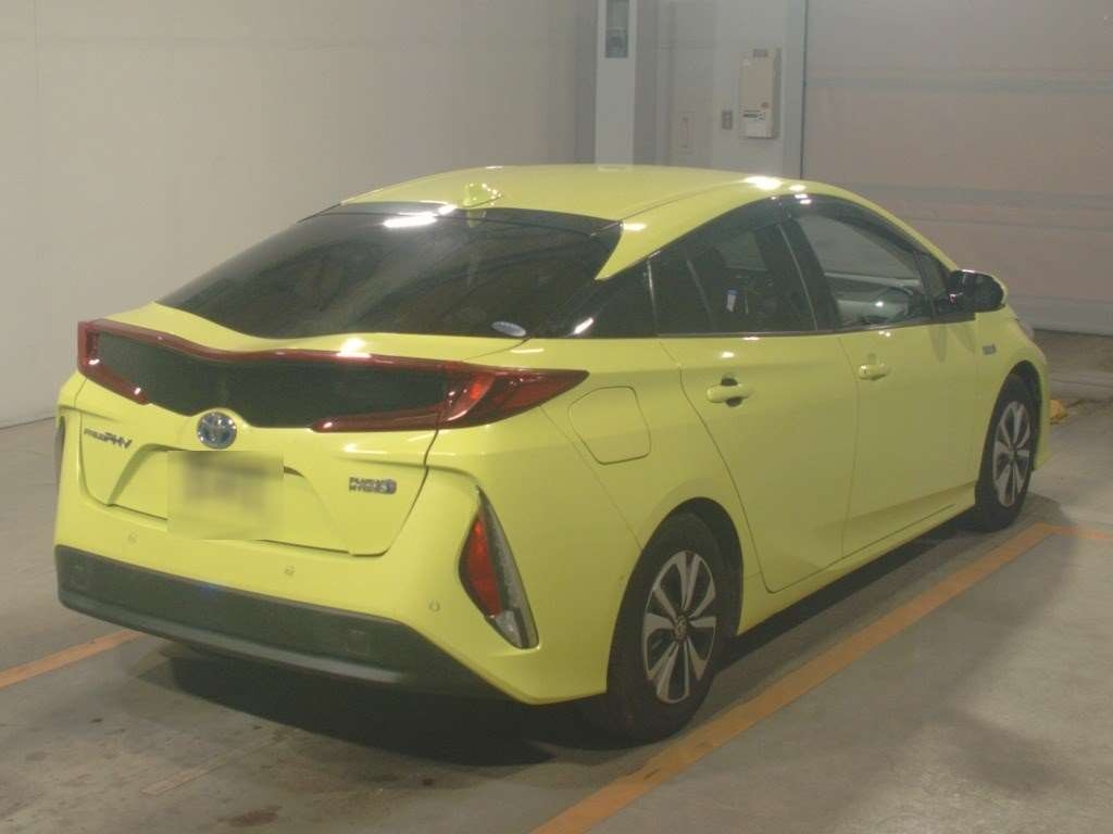 TOYOTA PRIUS PHV