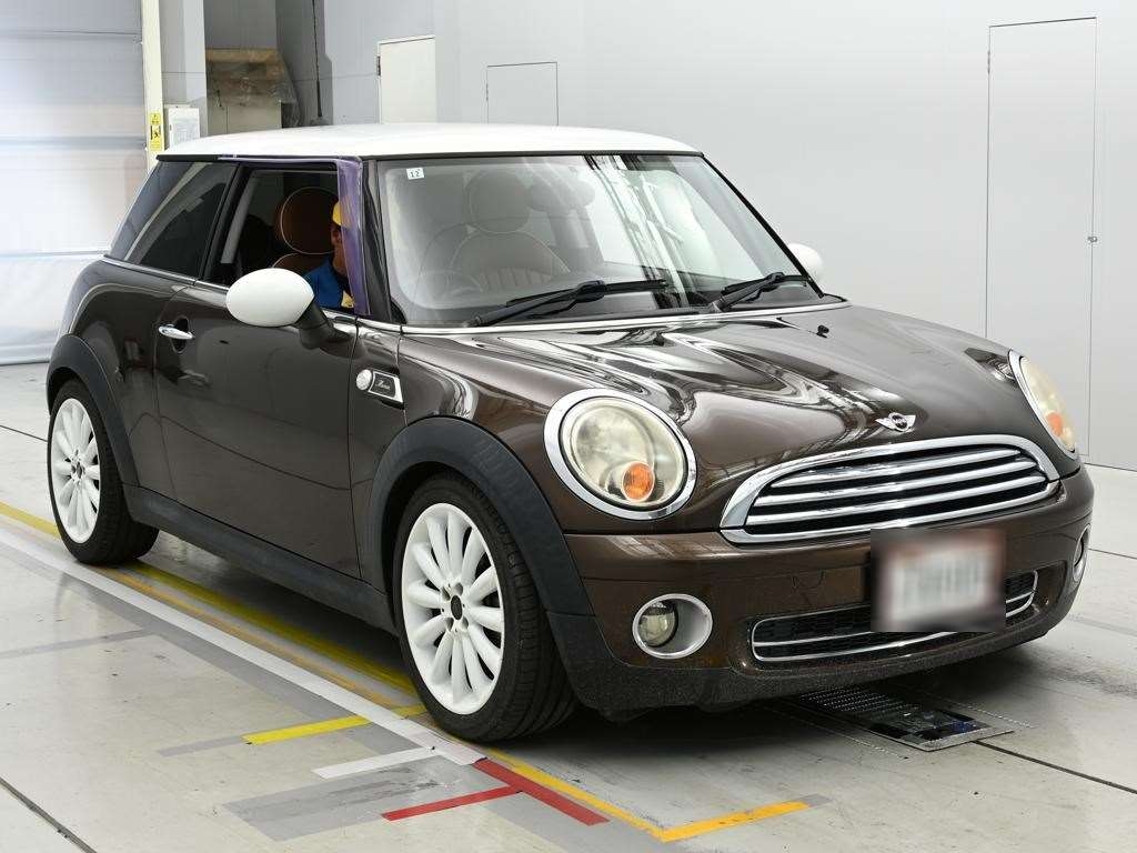 MINI HATCH