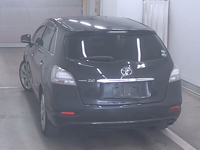 TOYOTA MARK X ZIO