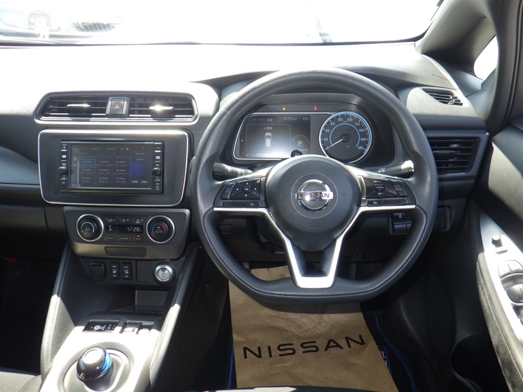 NISSAN LEAF