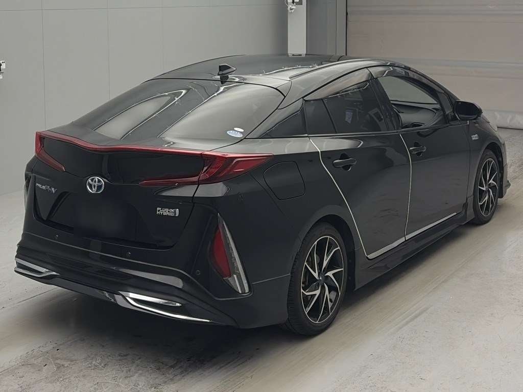 TOYOTA PRIUS PHV