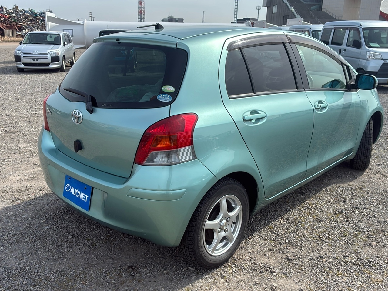 TOYOTA VITZ