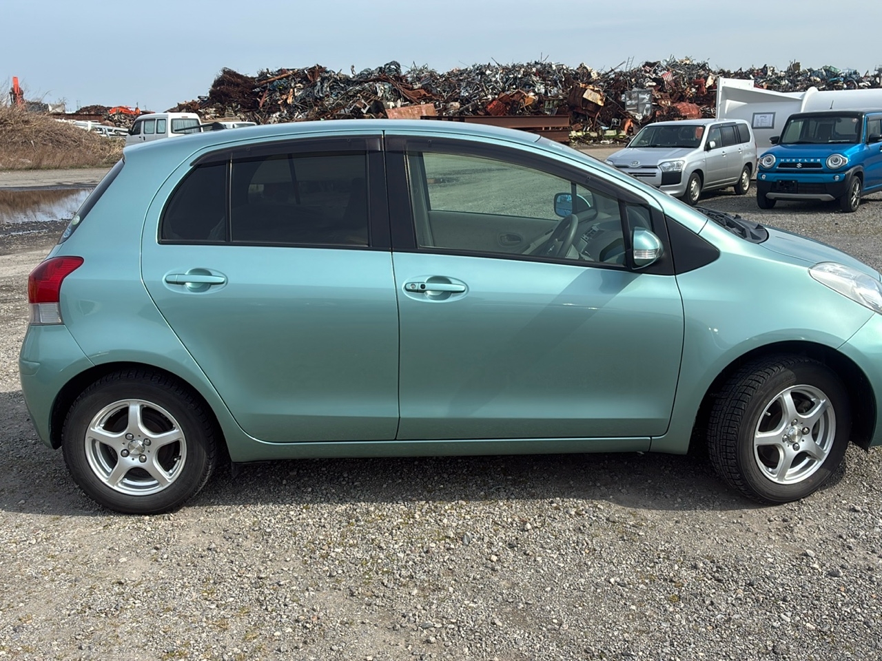 TOYOTA VITZ