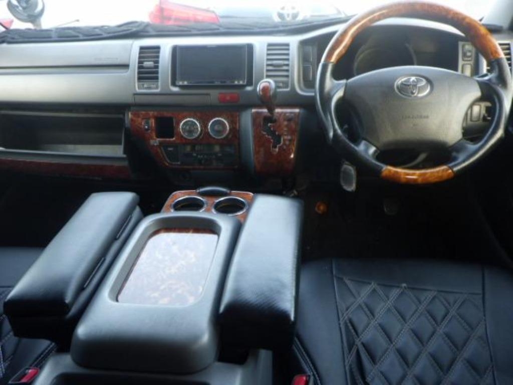 TOYOTA REGIUS ACE