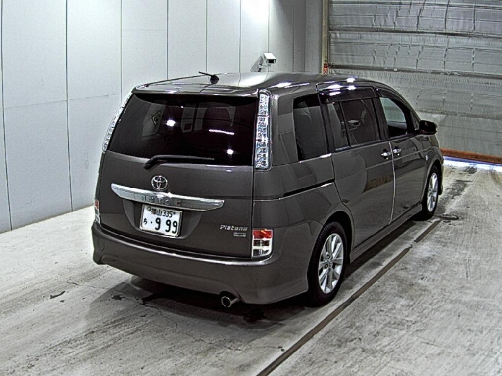 TOYOTA ISIS