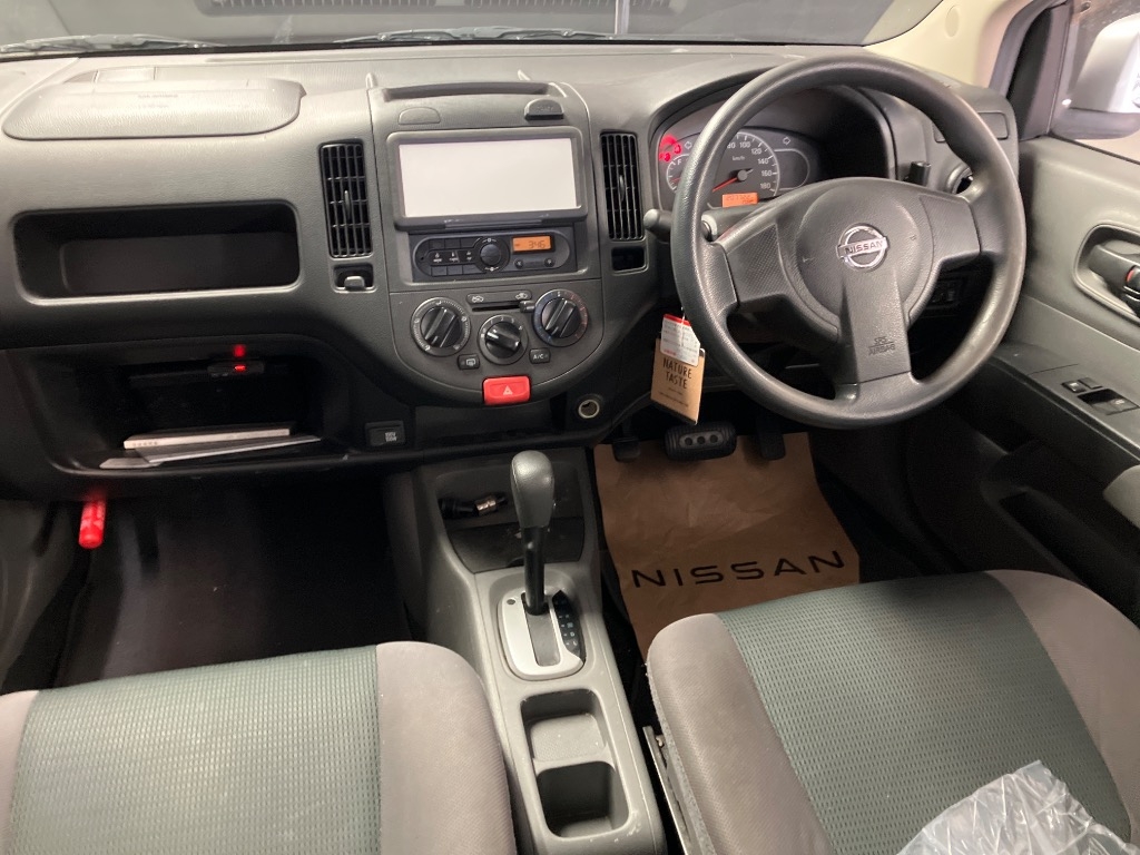 NISSAN AD