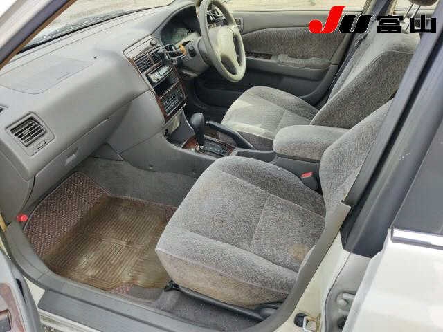 TOYOTA CORONA PREMIO