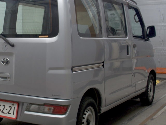 TOYOTA PIXIS VAN