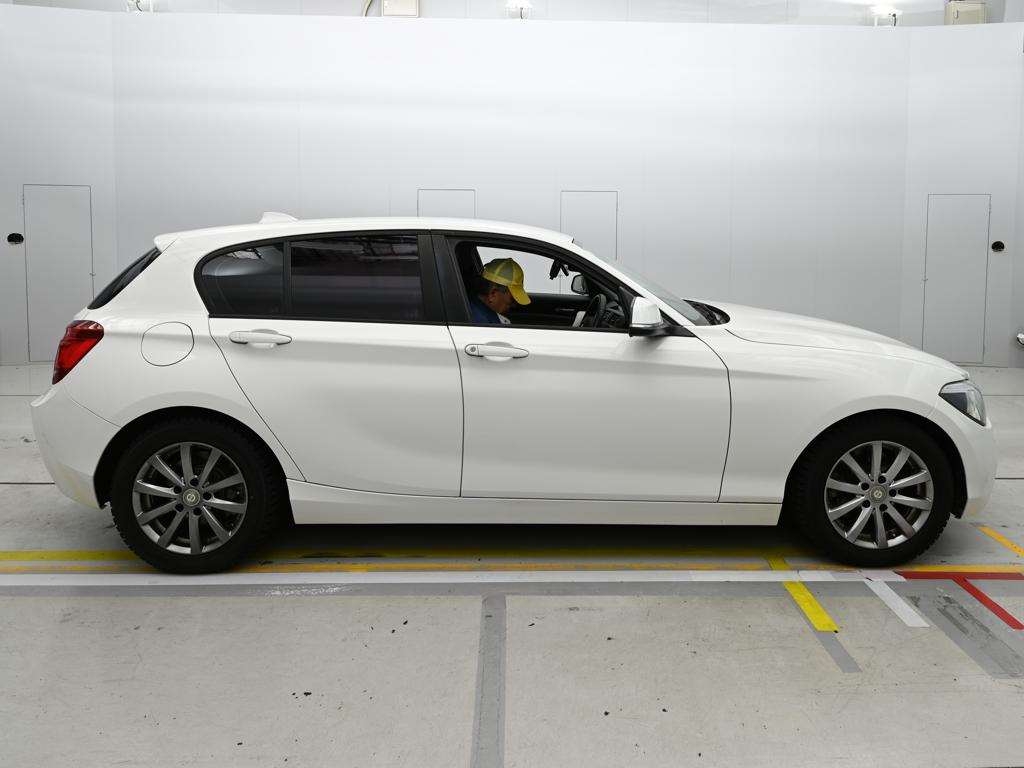 BMW 1-SERIES