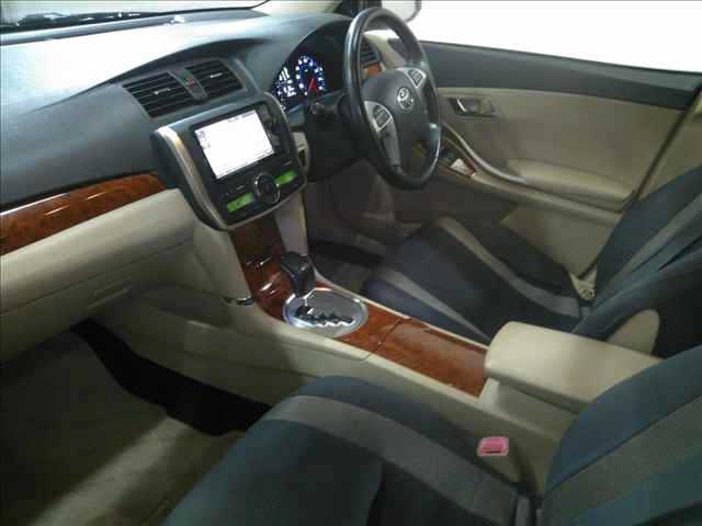 TOYOTA PREMIO