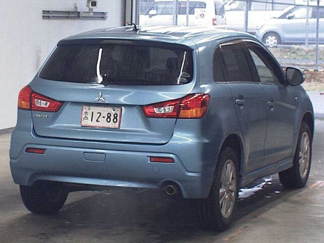 MITSUBISHI RVR