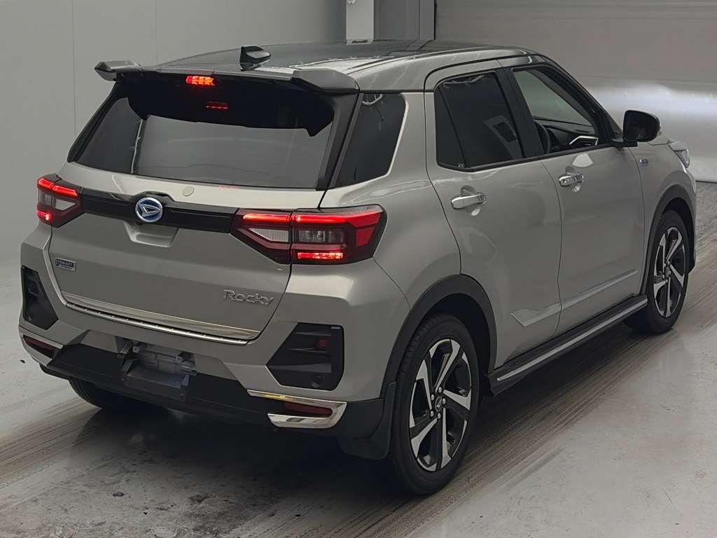 DAIHATSU ROCKY
