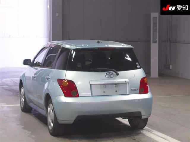 TOYOTA IST