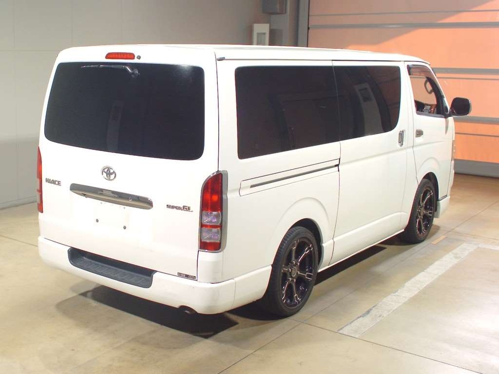 TOYOTA REGIUS ACE