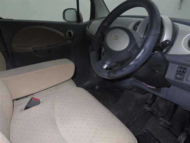 DAIHATSU MOVE LATTE