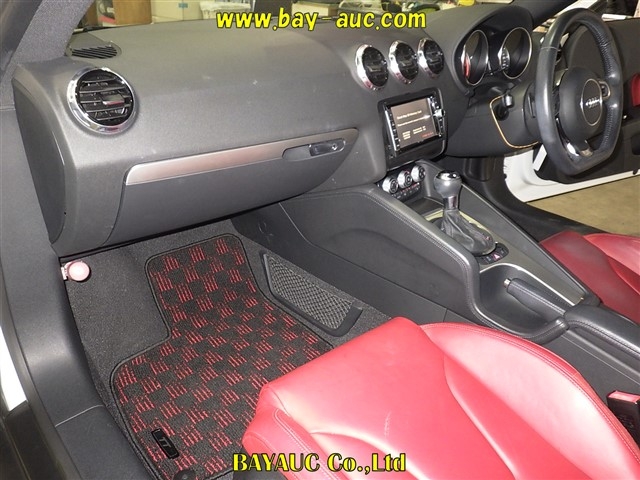 AUDI TT