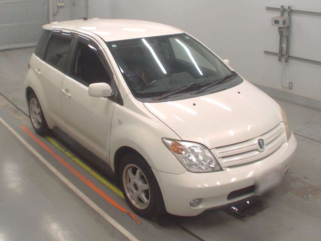 TOYOTA IST