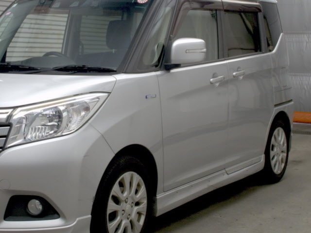 MITSUBISHI DELICA D:2