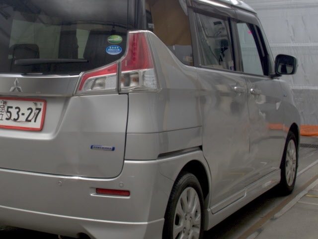 MITSUBISHI DELICA D:2