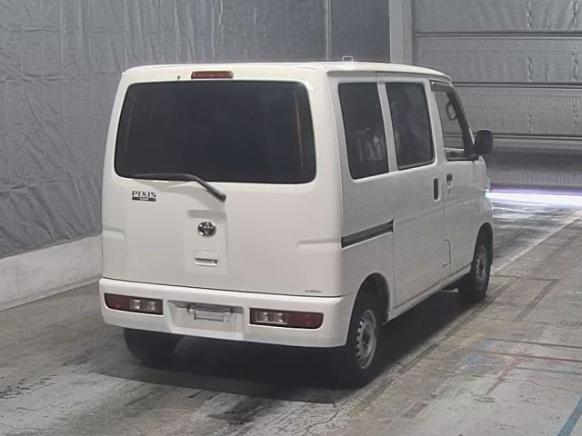 TOYOTA PIXIS VAN