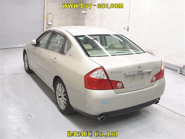 NISSAN FUGA