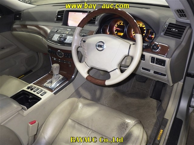 NISSAN FUGA