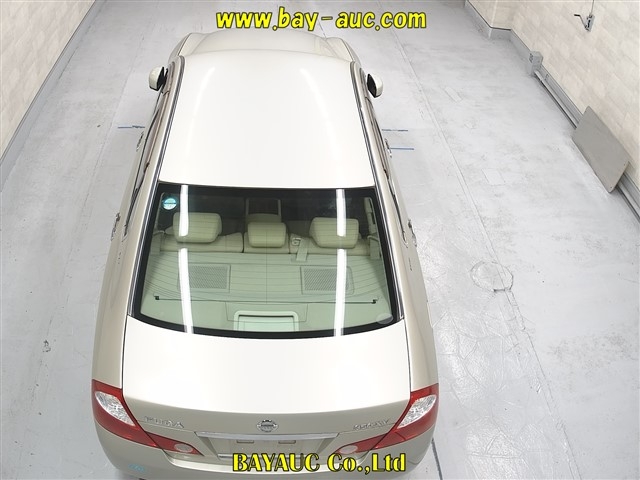 NISSAN FUGA