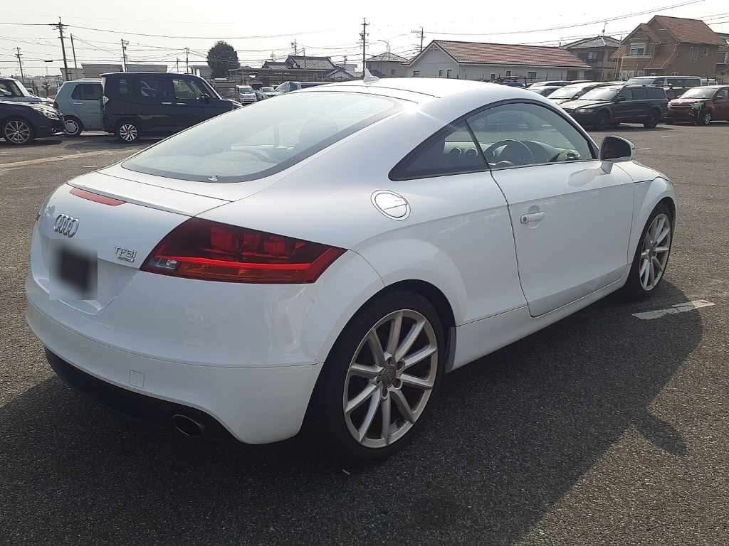 AUDI TT