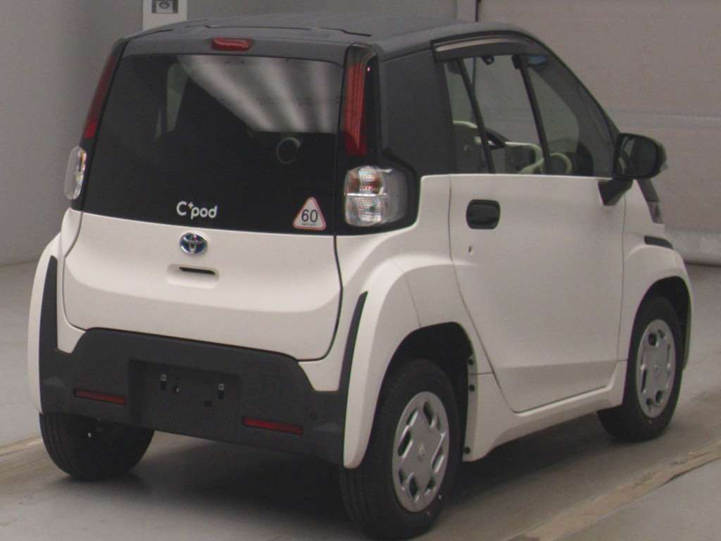 TOYOTA C+POD