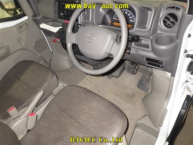 NISSAN NV100 CLIPPER