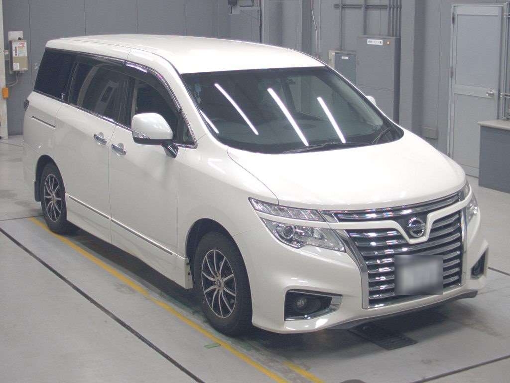 NISSAN ELGRAND