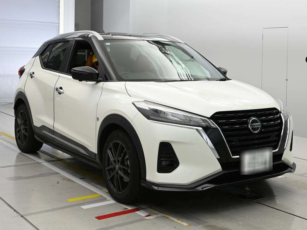NISSAN KICKS
