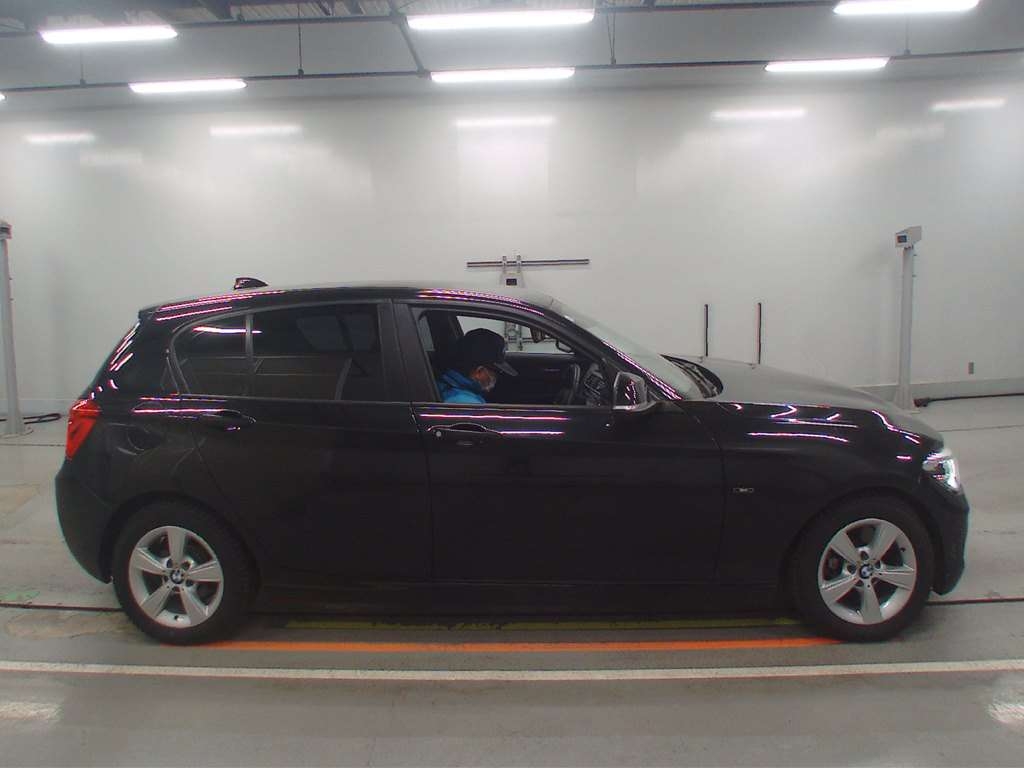 BMW 1-SERIES
