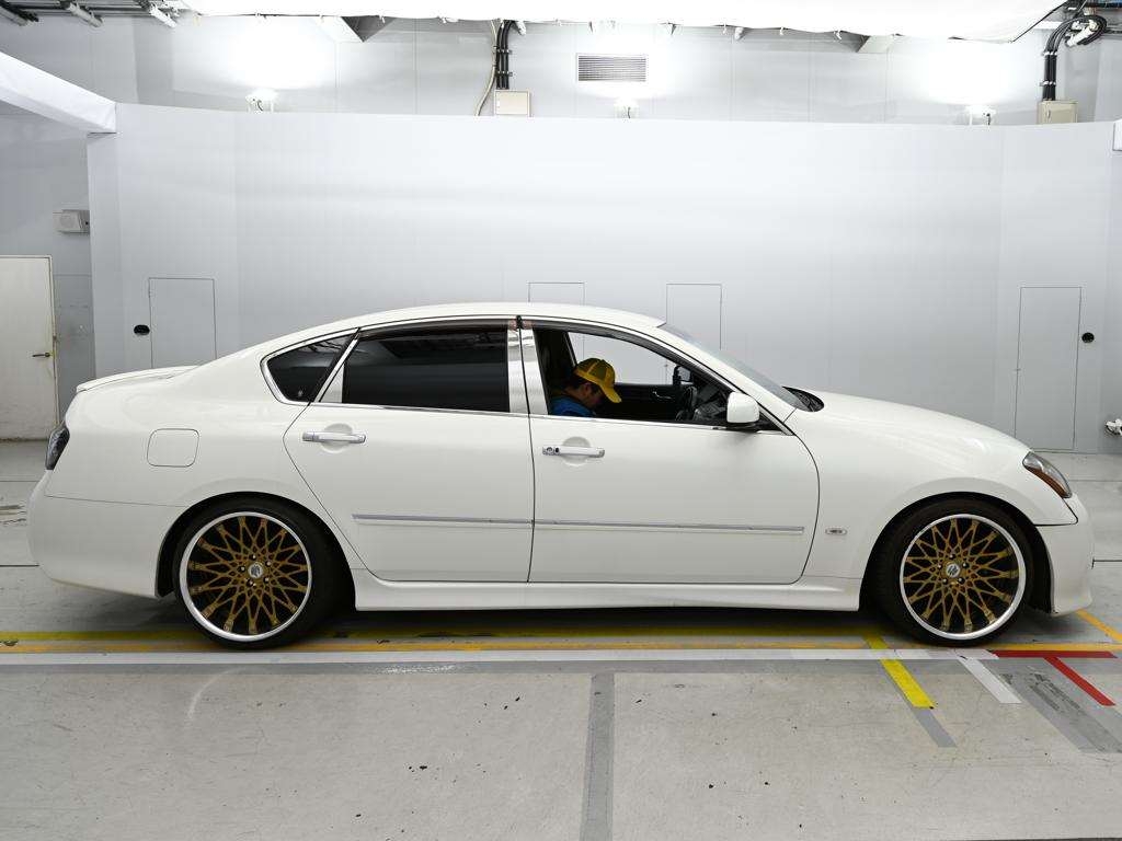 NISSAN FUGA
