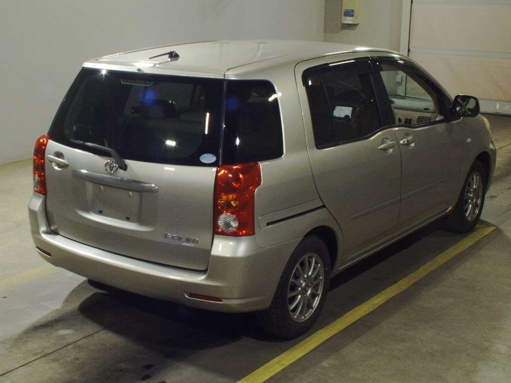 TOYOTA RAUM