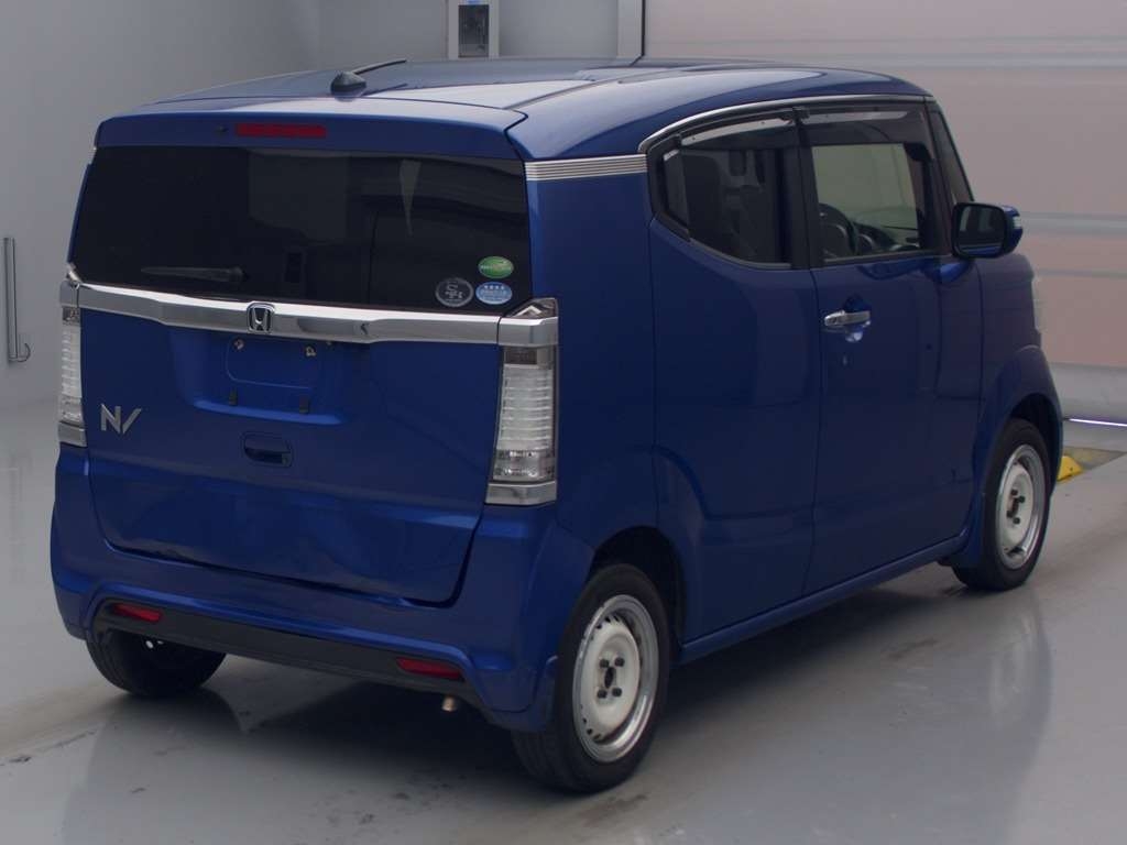 HONDA N-BOX SLASH